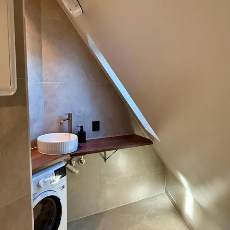 Divine Apartmentnt *